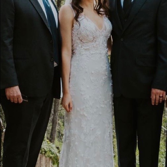 Made With Love Carla Ivory wedding dress size 2/4 - Picture 4 of 12